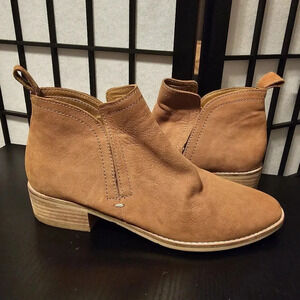 Dolce Vita Tessey Suede Pull-on Bootie Size 8